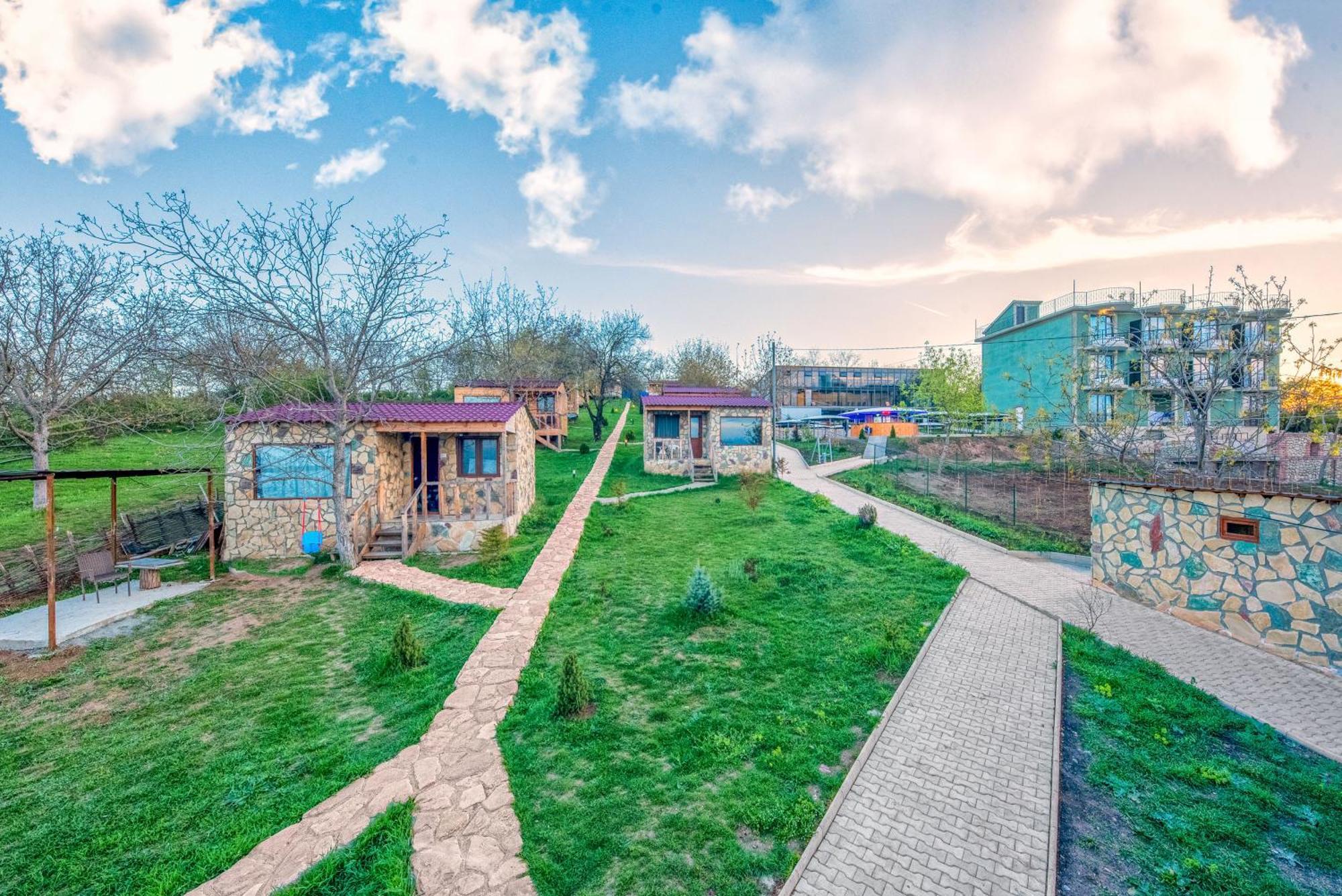 Villaggio Mirzaani Resort Сигнахи Экстерьер фото